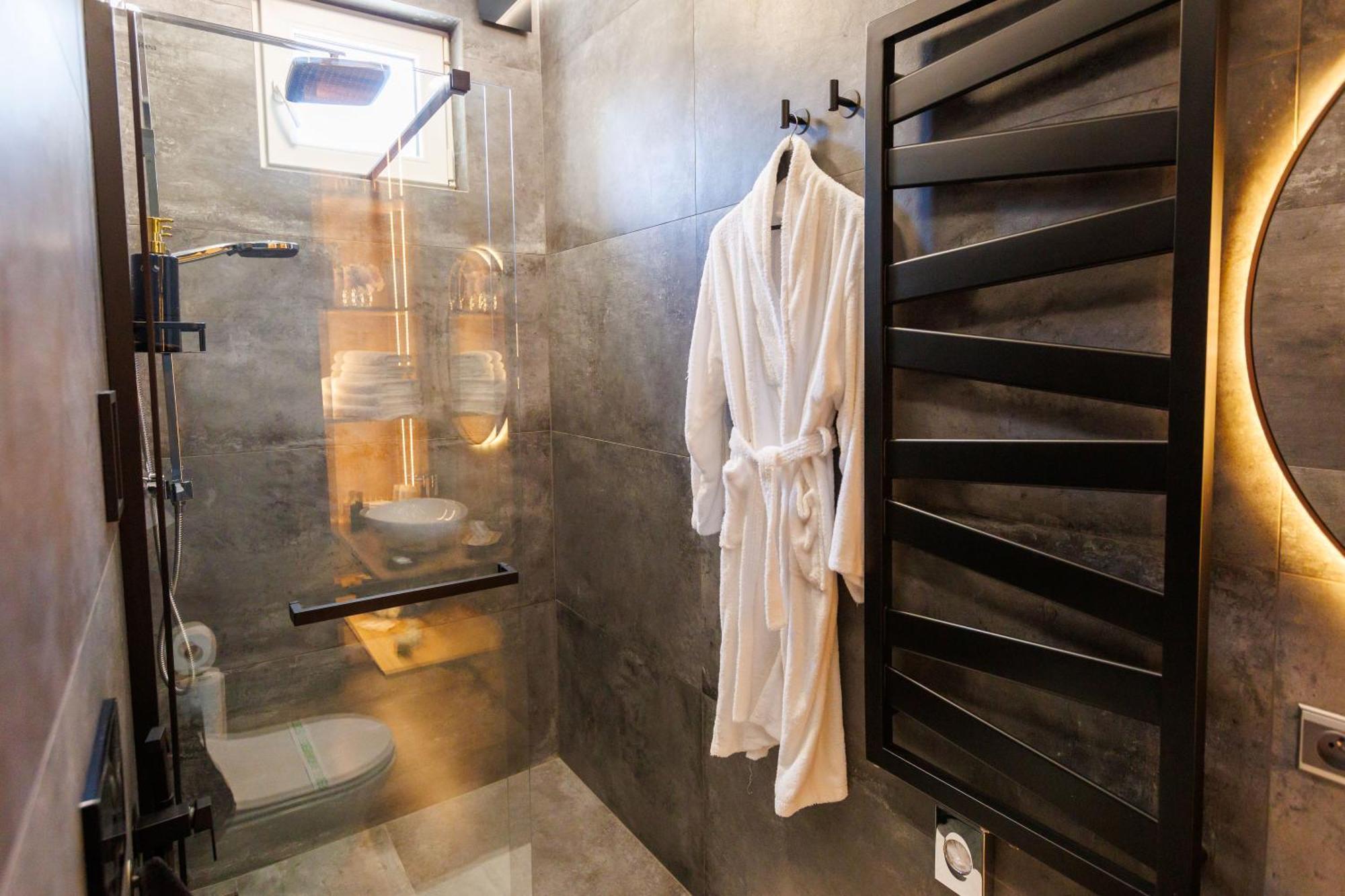 Leo Apartment Suite & Private Spa Zone - Old City Μπρατισλάβα Εξωτερικό φωτογραφία